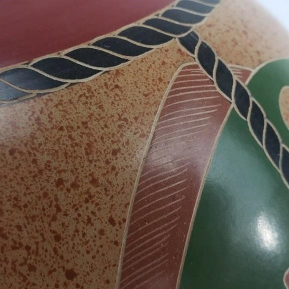 RARE VINTAGE HANDCRAFTED HAND PAINTED NICARAGUAN ROGER CALERO SIGNED POTTERY - Picture 3 of 6